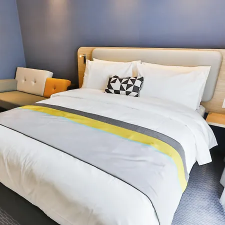 - 城市公园智选假日酒店 卡尔斯鲁厄