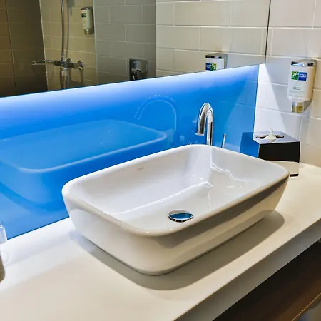 - 城市公园智选假日酒店 3*