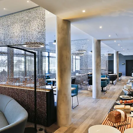 Express - Park By Ihg Hotell