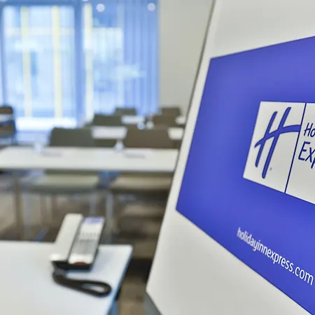 - 城市公园智选假日酒店 酒店 3*