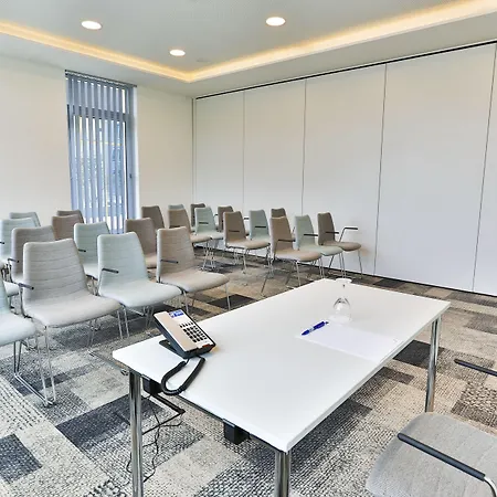 Express - Park By Ihg Hotel 3*