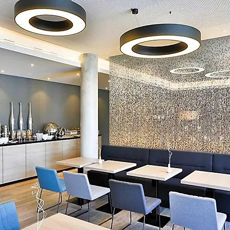 Express - Park By Ihg Hotell