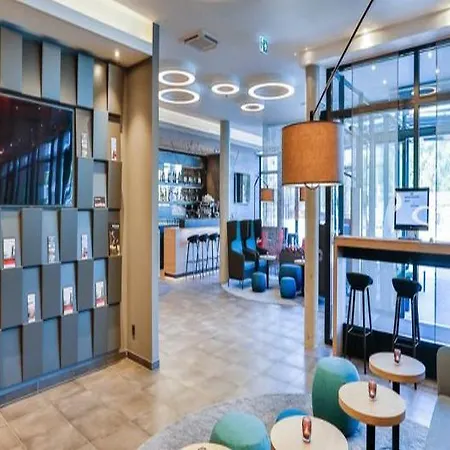 Express - Park By Ihg Hotell